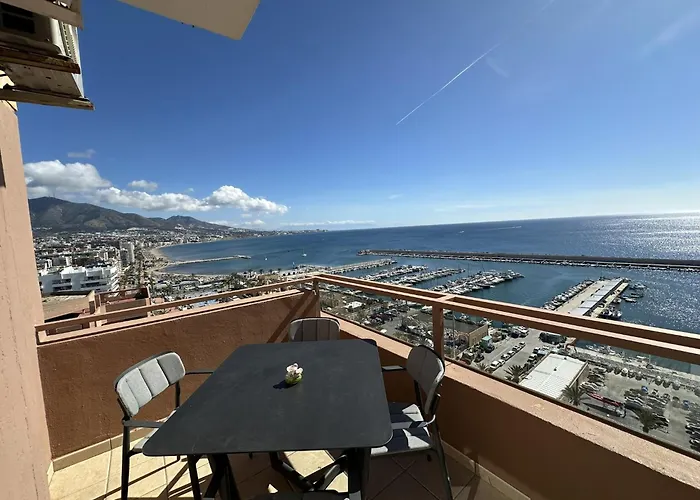 Atico Con Piscina Privada Y Vistas Al Mar